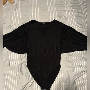 Black low cut Forever 21 bodysuit - Size L